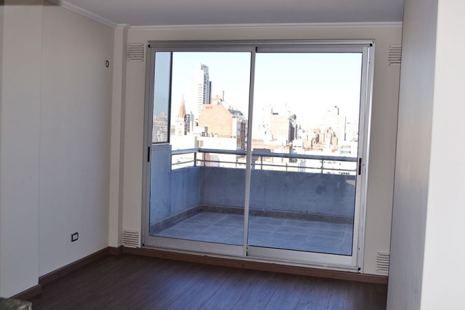 VENTA DEPARTAMENTO Semipiso a estrenar Un dormitorio - Categoria - Balcon frente y contrafrente - Amenities -Entrega inmediata - Italia 264 