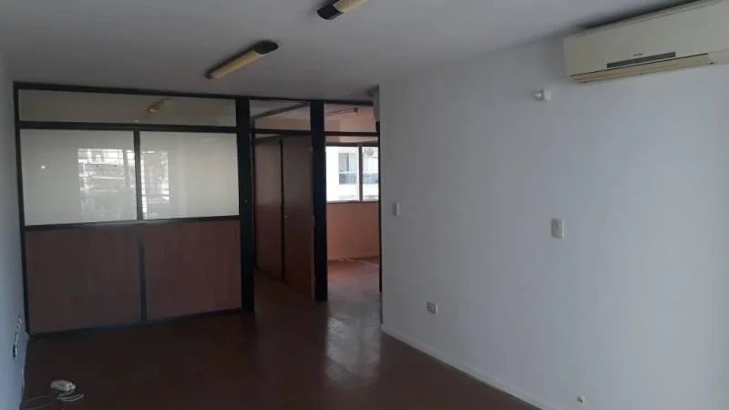 OFICINA zona tribunales - Piso exclusivo - Equipada - 80m2 - Entrega inmediata - Montevideo 2400