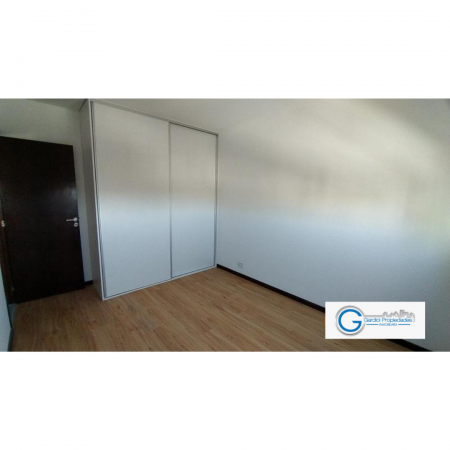 VENTA DEPARTAMENTO Semipiso UN DORMITORIO - Al frente - Ventilacion cruzada - Entrega inmediata - Santa Fe 2500