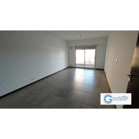 VENTA DEPARTAMENTO Semipiso UN DORMITORIO - Al frente - Ventilacion cruzada - Entrega inmediata - Santa Fe 2500
