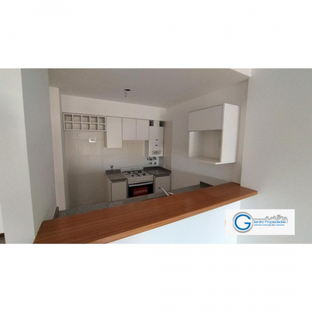 VENTA DEPARTAMENTO Semipiso UN DORMITORIO - Al frente, ventilacion cruzada - Entrega inmediata - Santa Fe 2500
