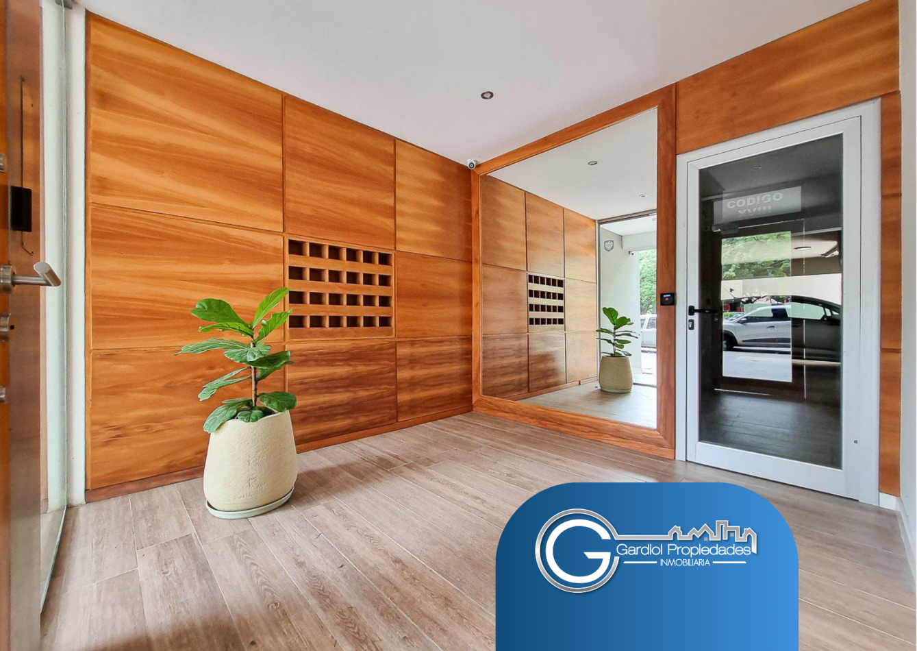 VENTA DEPARTAMENTO Duplex DOS DORMITORIOS - Terraza exclusiva y balcon frente al parque Independencia  - Av. Pellegrini 2632