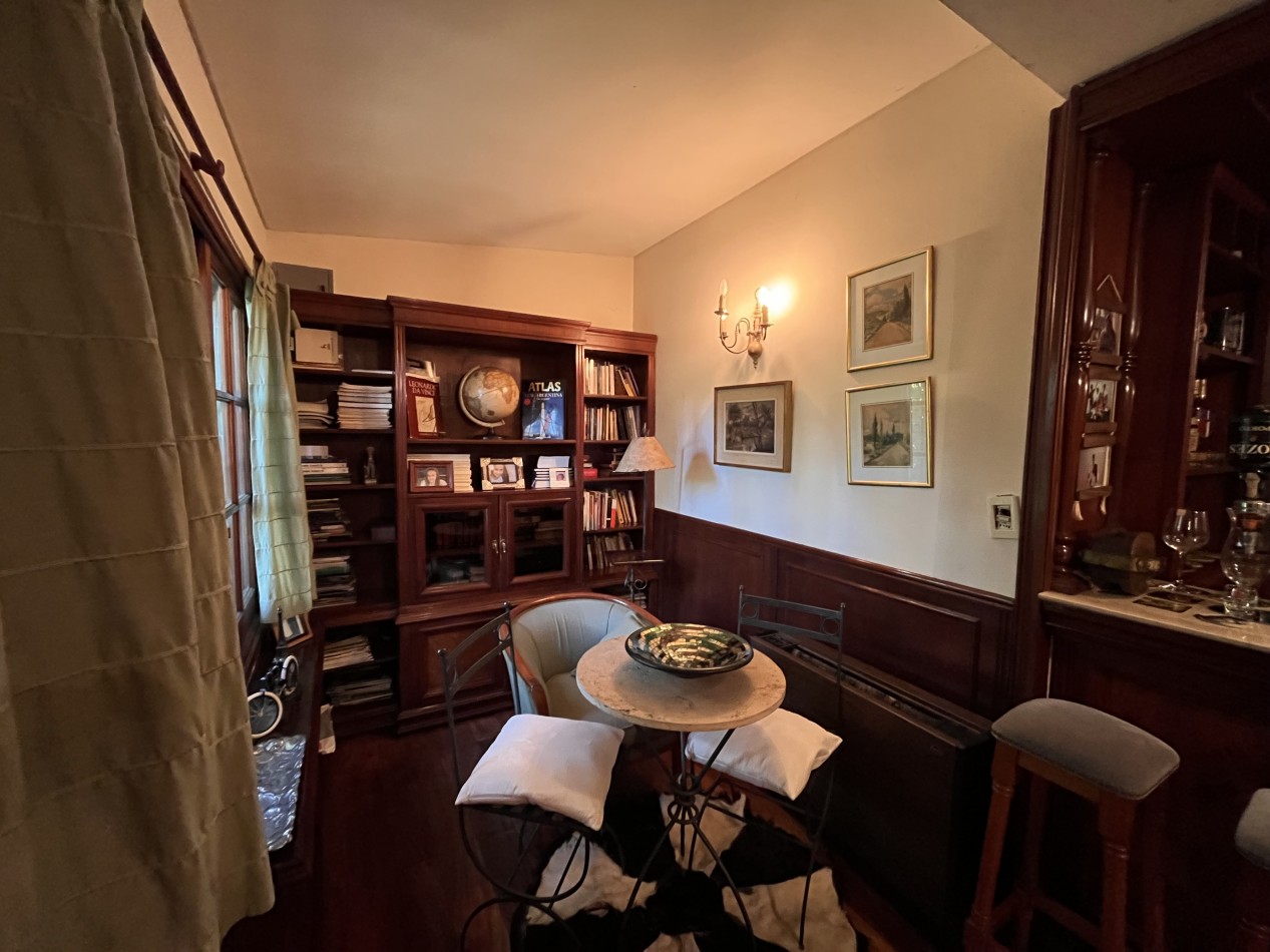 Exclusiva Casa en Fisherton de 4 dormitorios, parque, piscina 