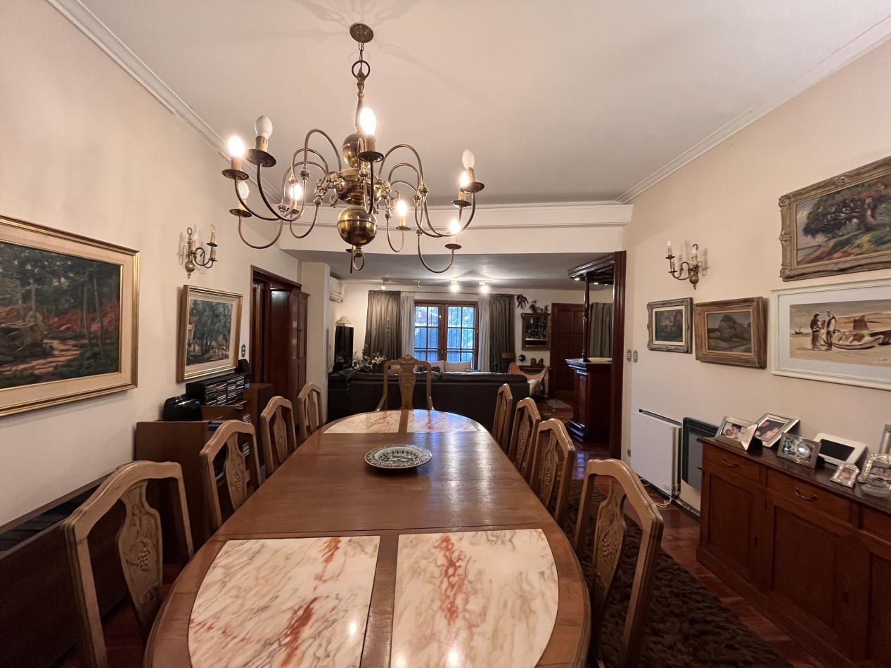 Exclusiva Casa en Fisherton de 4 dormitorios, parque, piscina 