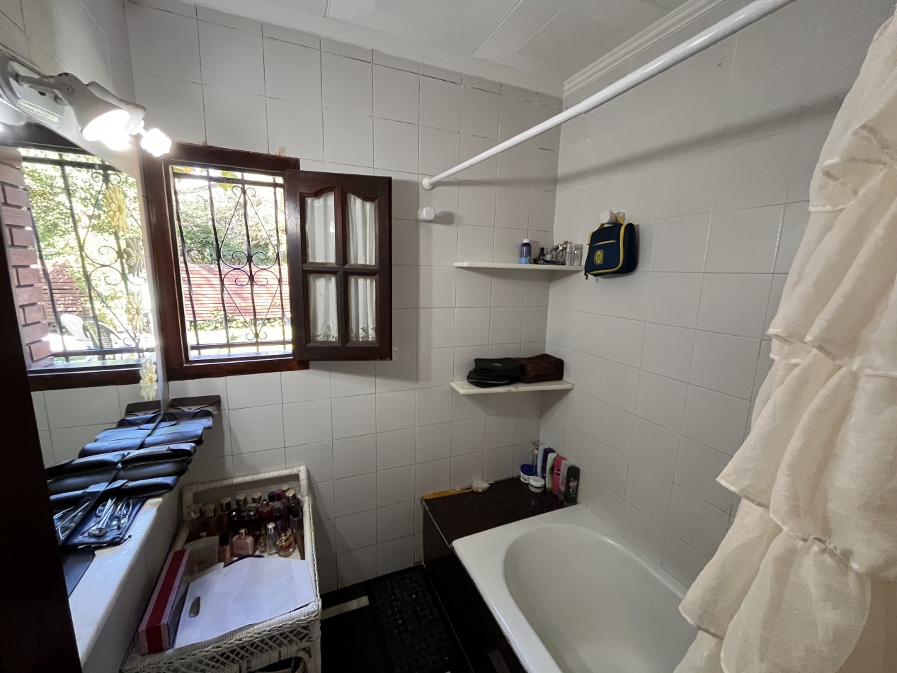 Exclusiva Casa en Fisherton de 4 dormitorios, parque, piscina 