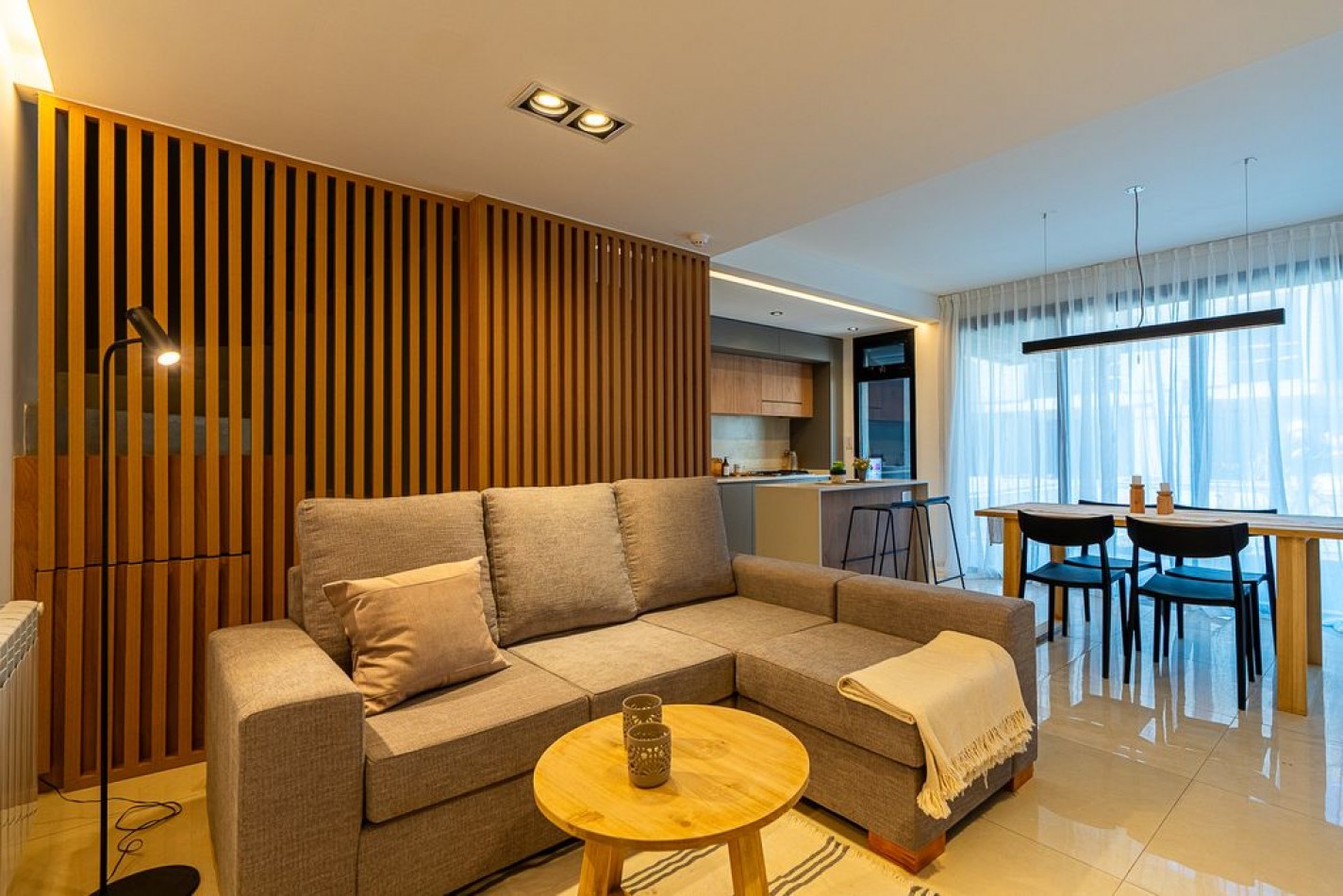 oportunidad Casa 3 dormitorios en FISHERTON - Piscina, jardin, parrillero - Cochera - Proxima entrega