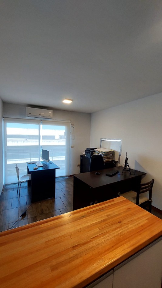 Oportunidad en venta - MONOAMBIENTE, balcon al frente - ABASTO