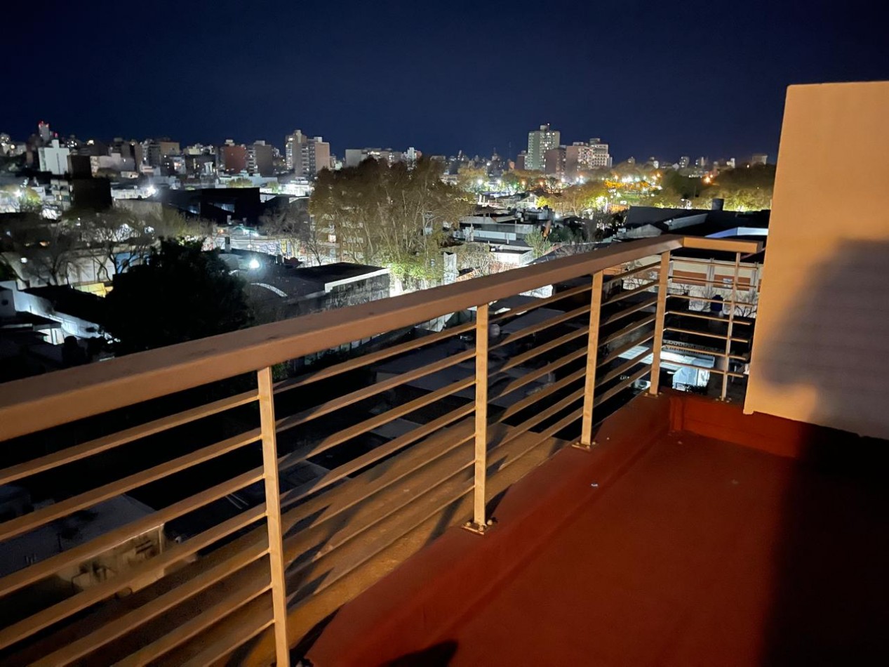 Oportunidad en venta - MONOAMBIENTE, balcon al frente - ABASTO