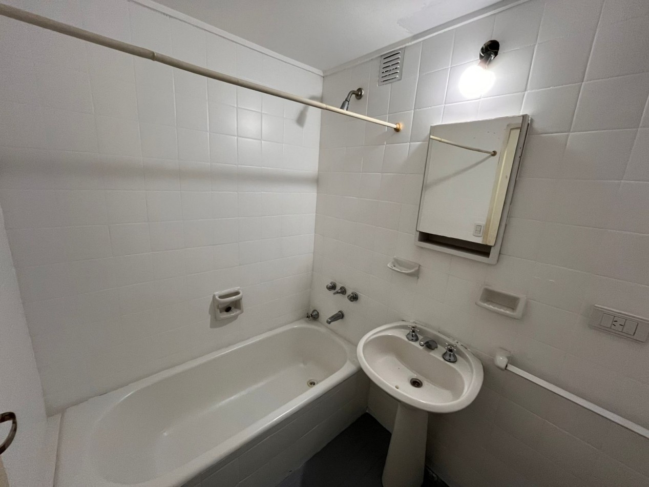 Semipiso DOS DORMITORIOS al frente - Jujuy 1400 - Zona rio