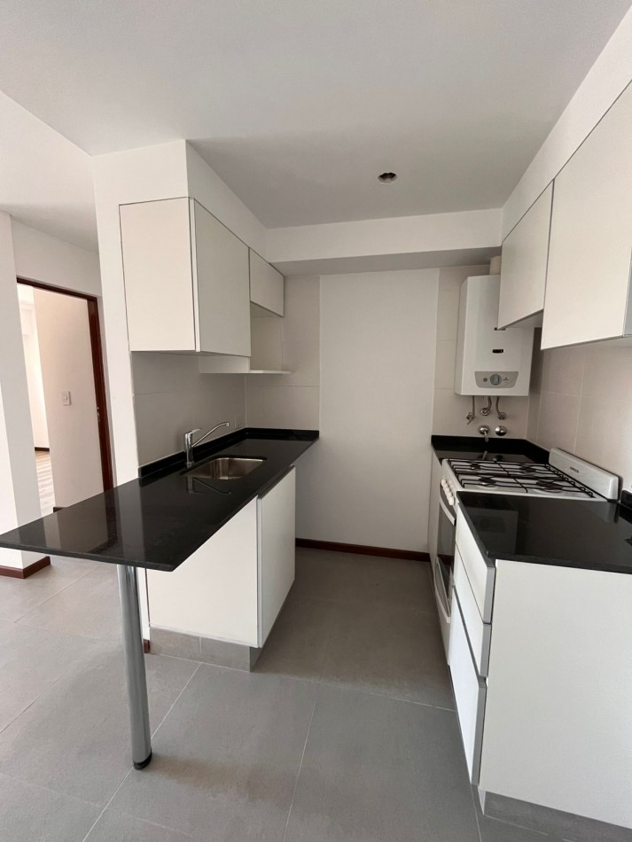 VENTA DEPARTAMENTO UN DORMITORIO - Balcones vidriados - ENTREGA INMEDIATA - Zeballos 2200
