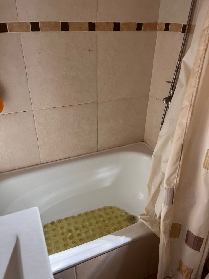 SEMIPISO DE UN DORMITORIO - Balcon al frente - Con cochera - Zeballos 1700