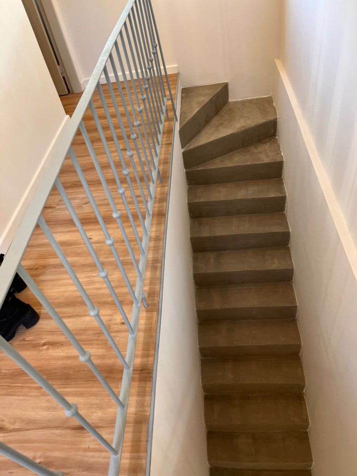 Espectacular CASA de diseño, 3 dormitorios, patio, piscina, terraza, cochera - BARRIO LOURDES