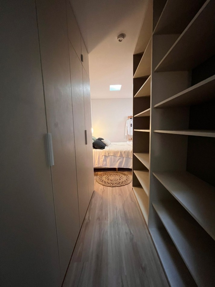 Espectacular CASA de diseño, 3 dormitorios, patio, piscina, terraza, cochera - BARRIO LOURDES