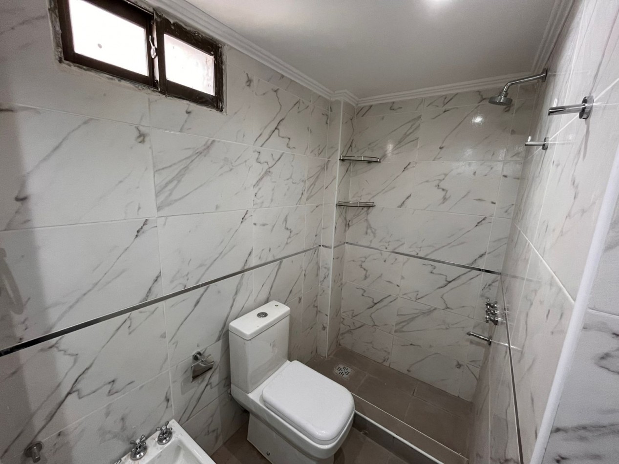 SEMIPISO DE UN DORMITORIO, RECICLADO A NUEVO, BALCON AL FRENTE - MITRE 1511