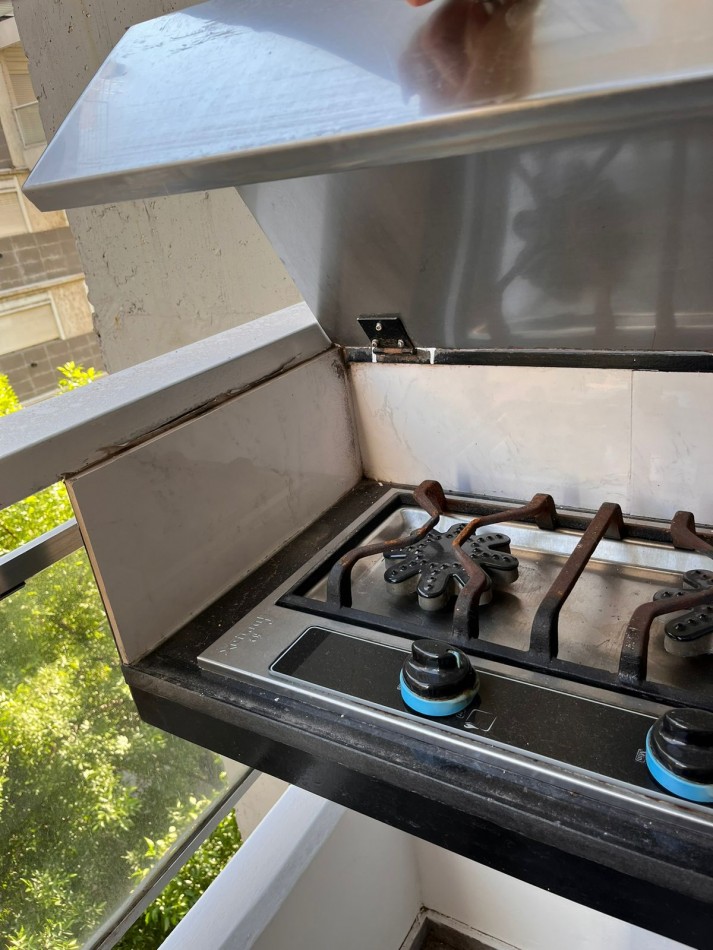 Piso exclusivo de 3 dormitorios con cochera en zona Rio - GUEMES 1972