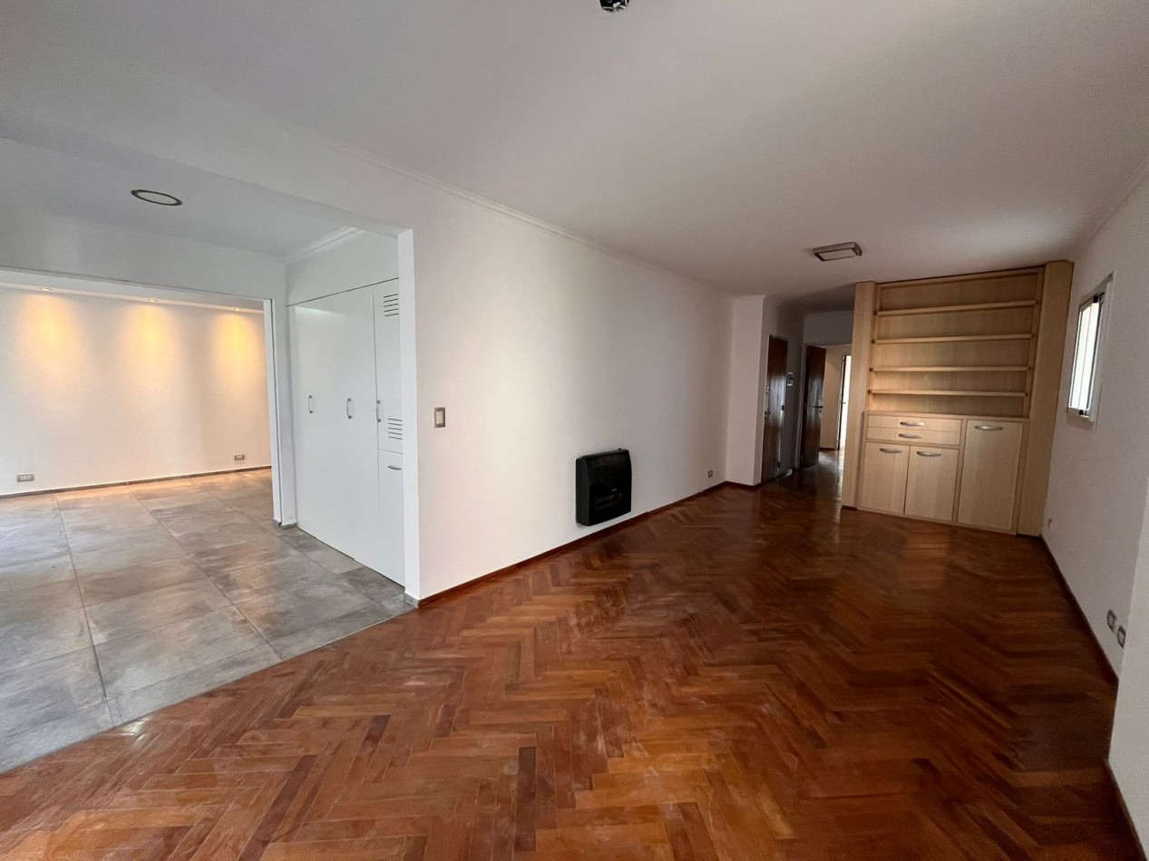 Piso exclusivo de 3 dormitorios con cochera en zona Rio - GUEMES 1972