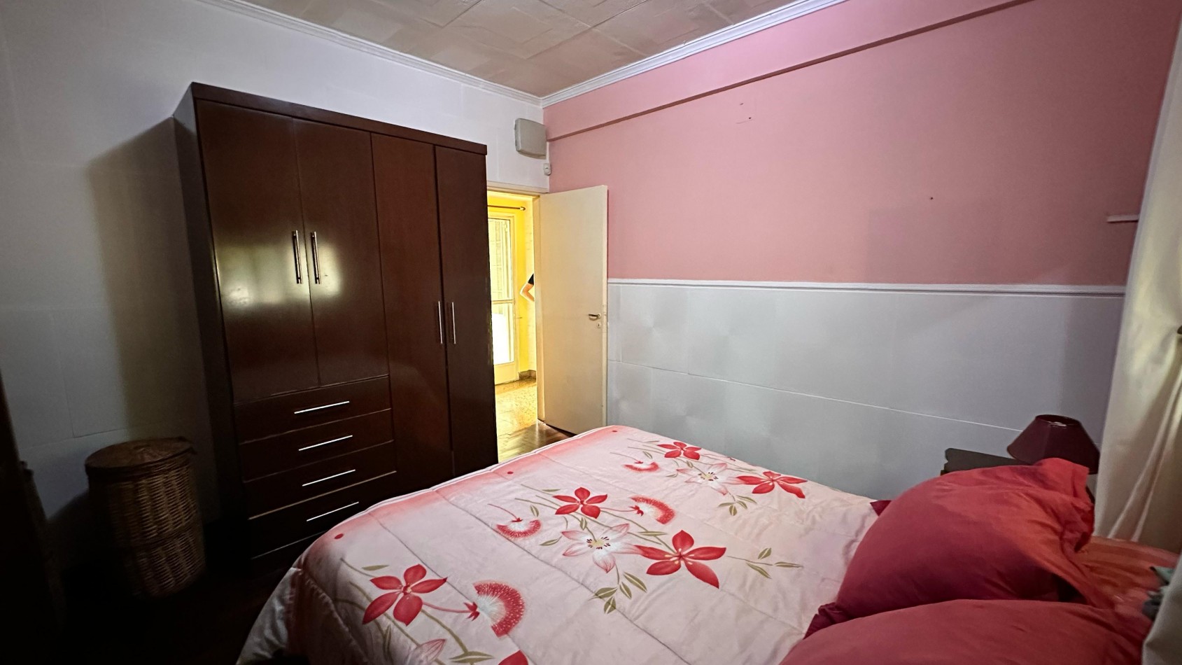 VENTA Casa al frente - Un dormitorio, galeria, patio, terraza - BARRIO BELLA VISTA