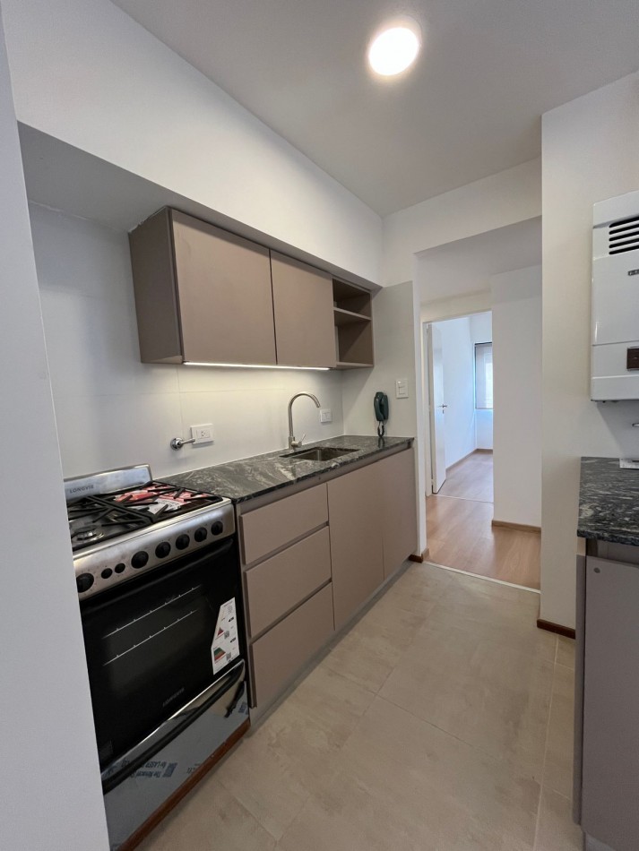 Hermoso departamento de 3 dormitorios reciclado a nuevo - Entre Rios 318