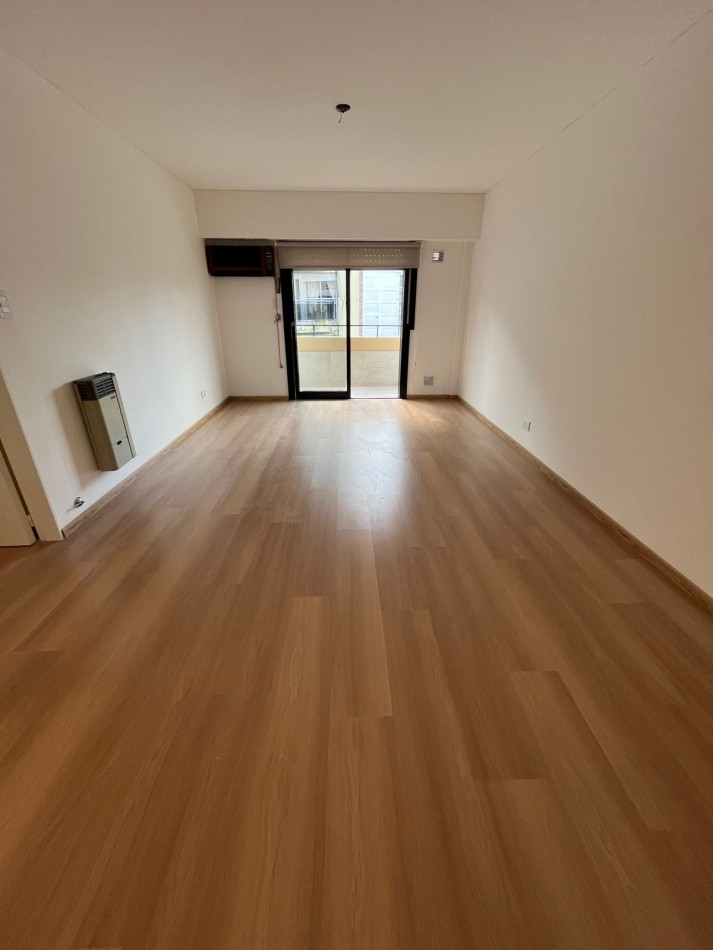 Hermoso departamento de 3 dormitorios reciclado a nuevo - Entre Rios 318