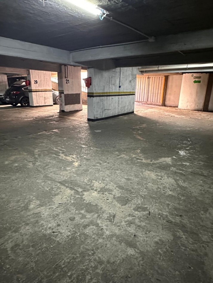 COCHERA EN VENTA! Corrientes 300