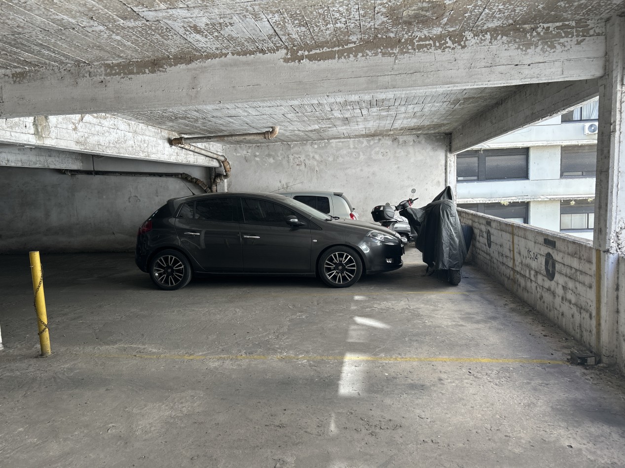 EN VENTA! COCHERA. 1ro de Mayo 900