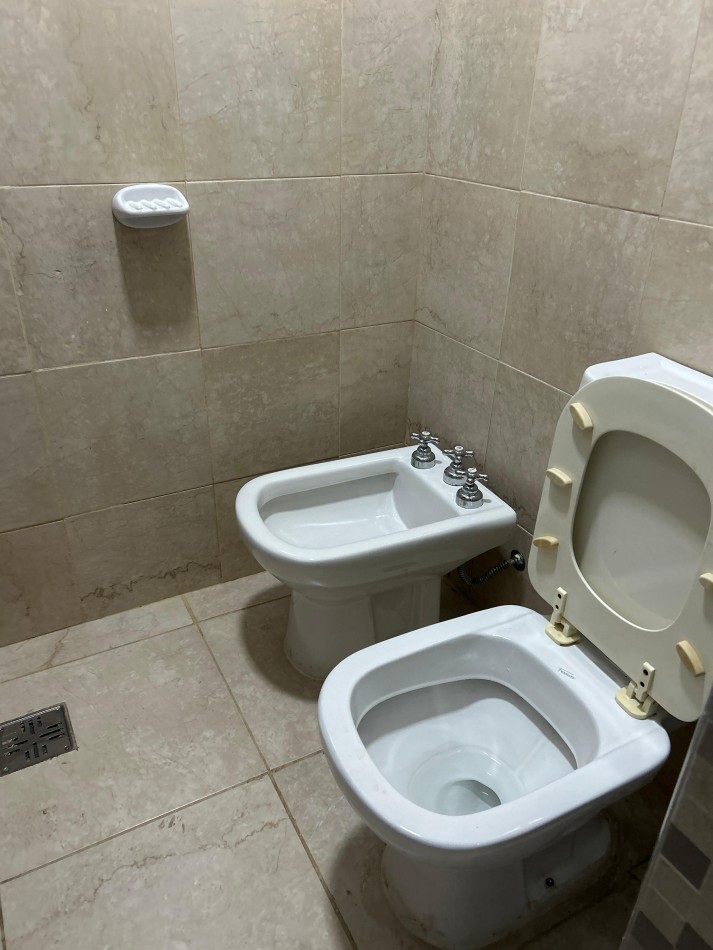 OPORTUNIDAD! UNIDAD TIPO DUPLEX. SAN LUIS 2000