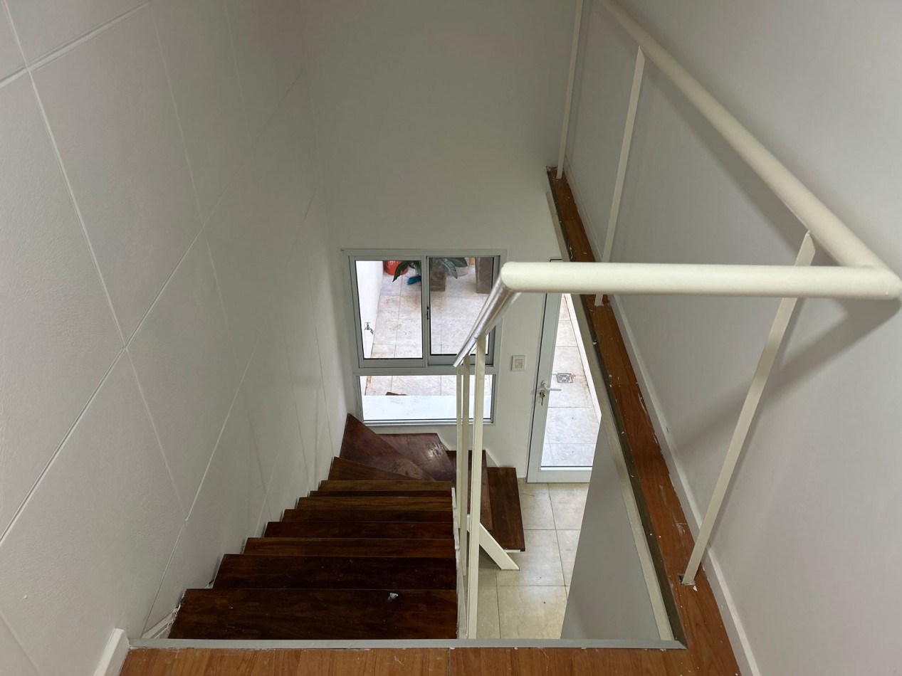 OPORTUNIDAD! UNIDAD TIPO DUPLEX. SAN LUIS 2000