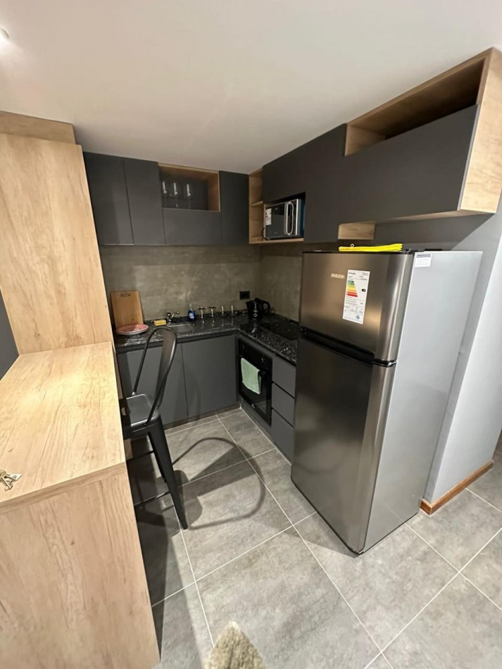 ¡OPORTUNIDAD! monoambiente completamente amoblado! edificio con amenities. Cerrito 700