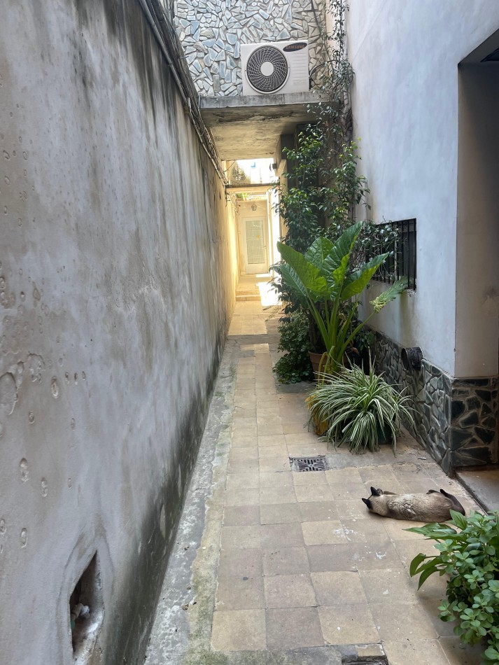 PH EN VENTA, un dormitorio. Excelente ubicacion. Primero de Mayo al 1300