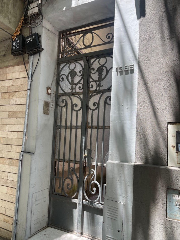 PH EN VENTA, un dormitorio. Excelente ubicacion. Primero de Mayo al 1300