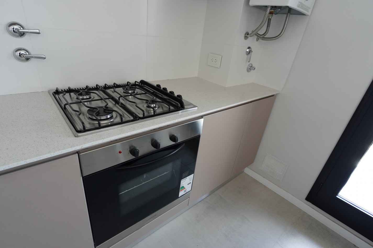 EN VENTA. Depto 2 dormitorios. EXCELENTE ZONA. Mendoza 2600