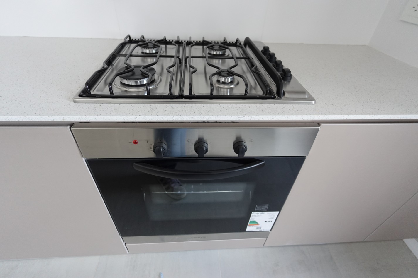 EN VENTA. Depto 2 dormitorios. EXCELENTE ZONA. Mendoza 2600