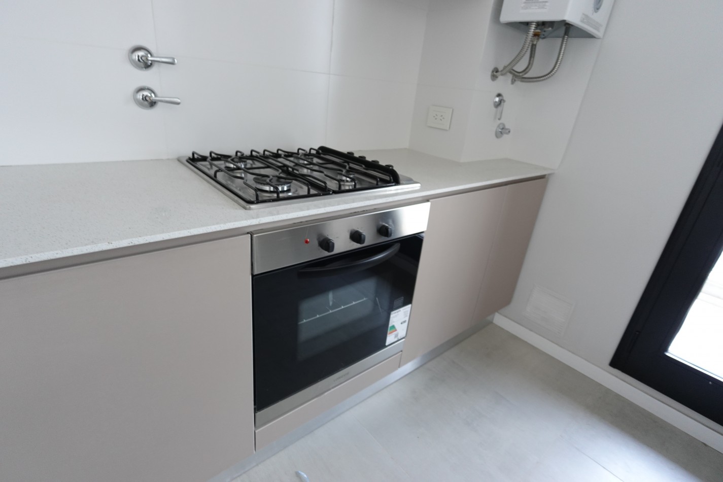 EN VENTA. Depto 2 dormitorios. EXCELENTE ZONA. Mendoza 2600