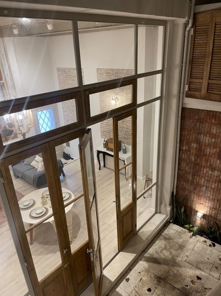 Casa remodelada, 2 dormitorios, patio - Echesortu