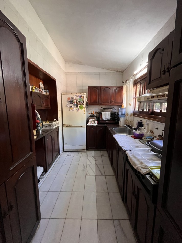 Exclusiva Casa en Fisherton de 4 dormitorios, parque, piscina 