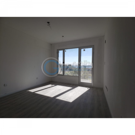 VENTA Amplio MONOAMBIENTE - Balcon visa parcial al rio - Piso alto - Amenities - PUERTO NORTE