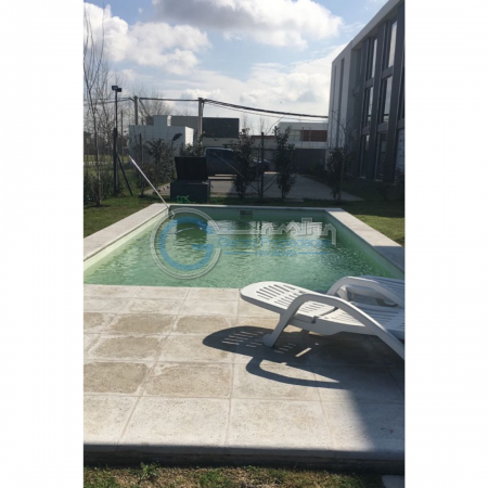 Condominio residencial en TIERRA NUEVA, FISHERTON - Un dormitorio con Cochera - Amplio balcón - Amenities