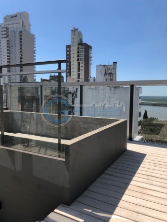 VENTA DEPARTAMENTO Semipiso UN DORMITORIO a estrenar. Balcon al frente y contrafrente con parrillero. Con cochera .Amenities en terraza vista al rio. Salta 1200