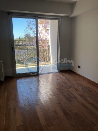 VENTA DEPARTAMENTO Semipiso UN DORMITORIO a estrenar. Balcon al frente y contrafrente con parrillero. Con cochera .Amenities en terraza vista al rio. Salta 1200