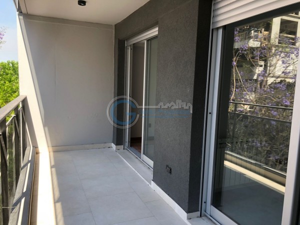 VENTA DEPARTAMENTO Semipiso UN DORMITORIO a estrenar. Balcon al frente y contrafrente con parrillero. Con cochera .Amenities en terraza vista al rio. Salta 1200