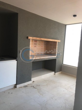 VENTA DEPARTAMENTO Semipiso UN DORMITORIO a estrenar. Balcon al frente y contrafrente con parrillero. Con cochera .Amenities en terraza vista al rio. Salta 1200