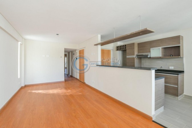 Semipiso DOS DORMITORIOS. Balcón y patio. Amenities. Entrega inmediata. Paraguay y Pellegrini