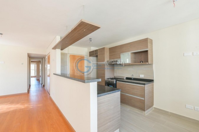 Semipiso DOS DORMITORIOS. Balcón y patio. Amenities. Entrega inmediata. Paraguay y Pellegrini