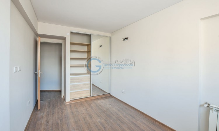 VENTA DEPARTAMENTO PISO EXCLUSIVO 3 DORMITORIOS - Balcon terraza la frente y al contrafrente - Amenities - Catamarca y Moreno