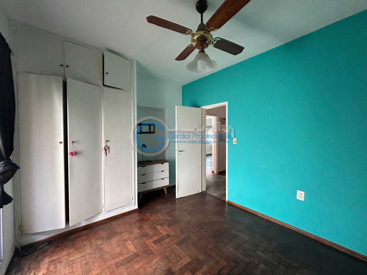 VENTA Casa de 3 dormitorios, con parque, piscina, quincho, cochera - Ayacucho 5800