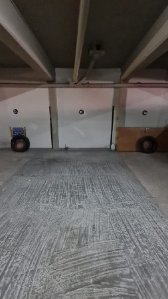 VENTA Impecable Departamento Semipiso Dos dormitorios . Cochera. Amenities.  España y Pellegrini