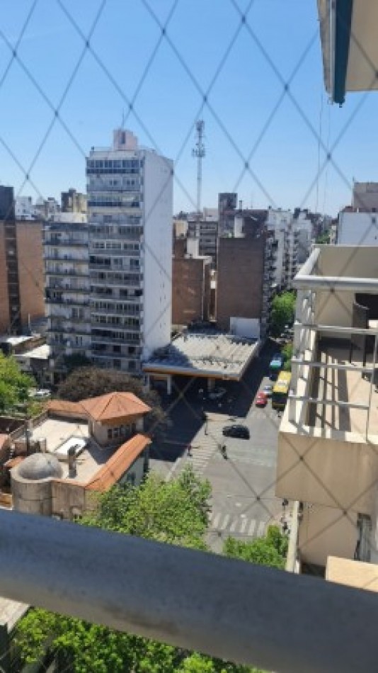 VENTA Impecable Departamento Semipiso Dos dormitorios . Cochera. Amenities.  España y Pellegrini