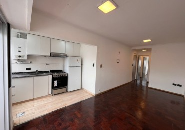 SEMIPISO DE UN DORMITORIO, RECICLADO A NUEVO, BALCON AL FRENTE - MITRE 1511