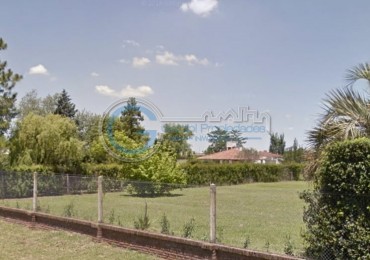 VENTA INTERESANTE LOTE en FUNES de 1380m2, salida a dos calles